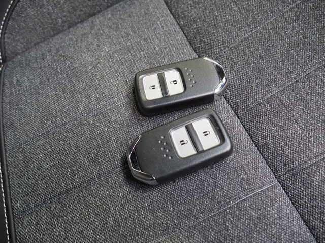 e:HEVホーム 当社デモカードラレコMナビHonda SENSING(12枚目)