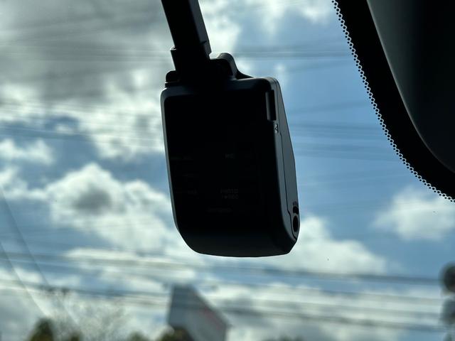 ステップワゴン ｅ：ＨＥＶスパーダ　オーディオレス　全周囲カメラ　前後ドラレコ　１オーナー　マルチカメラ　フルオートエアコン　ＥＳＣ　シートヒータ　キーフリー　ＬＥＤヘッドランプ　イモビ　ＡＢＳ　リアカメラ　スマートキ　ＵＳＢポート（2枚目）