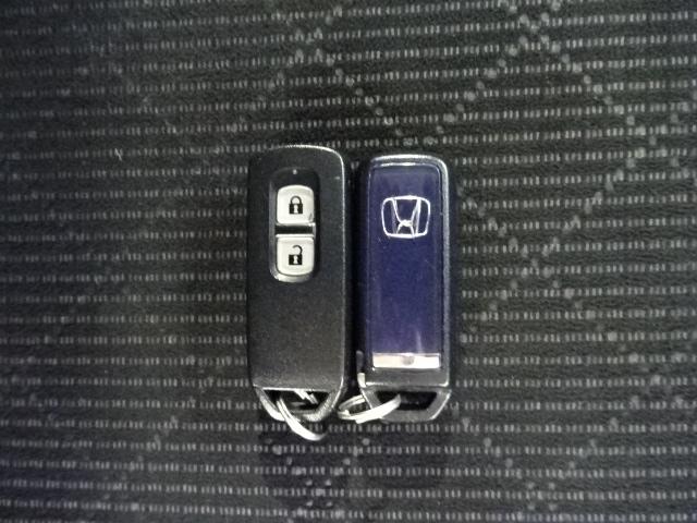 N-ONE プレミアムツアラー・Lパッケージ SDナビ リアカメラ 純正アルミ HIDライト オートライト Bluetooth フルセグTV ETC ドアバイザー パドルシフト Aライト イモビライザー ターボエンジン 地デジ オートクルーズ(12枚目)