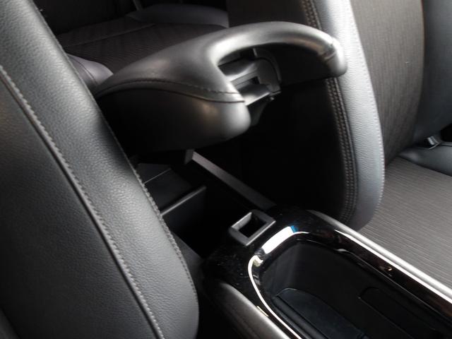 ヴェゼル ハイブリッドZ・ホンダセンシング 8インチナビ Rカメラ 前後ドラレコ ETC シートヒーター サイドカーテンエアバック レーダーサポート DVD再生機能 整備記録簿 横滑り防止システム バックアイカメラ 盗難防止装置 フルセ 禁煙(17枚目)