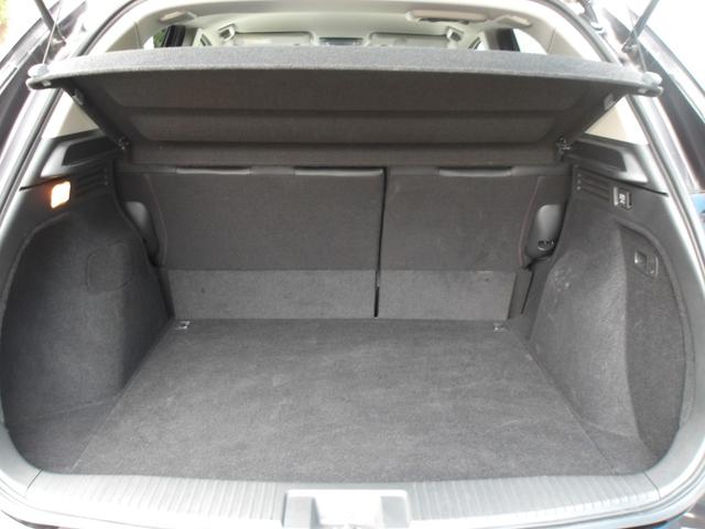 ヴェゼル ハイブリッドZ・ホンダセンシング 8インチナビ Rカメラ 前後ドラレコ ETC シートヒーター サイドカーテンエアバック レーダーサポート DVD再生機能 整備記録簿 横滑り防止システム バックアイカメラ 盗難防止装置 フルセ 禁煙(24枚目)