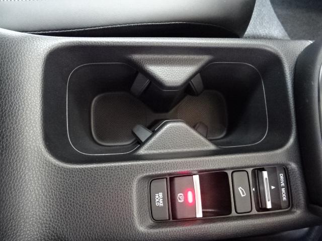 ヴェゼル e:HEVZ HondaSENSING 前後ドラレコ メモリーナビ 全周囲カメラ シートヒーター BSI ETC パドルシフト ドアバイザー ワンオーナー 衝突回避支援ブレーキ機能 パノラミックビューモニター 禁煙(14枚目)