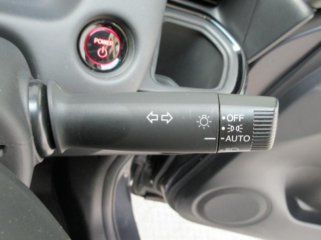 フィット e:HEVホーム20周年特別仕様車カーサ HondaSENSING 前後ドラレコ メモリーナビ リアカメラ シートヒーター ETC 純正アルミ Bluetooth ドアバイザー ワンオーナー LKAS BT接続 電動格納ミラー 横滑り防止装置(14枚目)