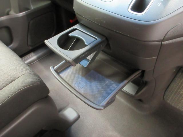 フリード G・ホンダセンシング 6人 メモリーナビ リアカメラ 両側電動スライドドア フルセグTV Bluetooth USB ETC ワンオーナー Fセグ 追突被害軽減ブレーキ 電格ドアミラー Wエアバッグ パワーウィンドウ 禁煙(10枚目)