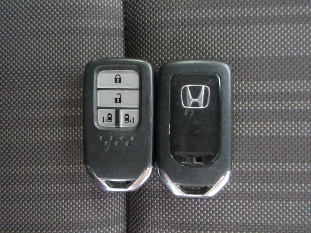 フリード G・ホンダセンシング 6人 メモリーナビ リアカメラ 両側電動スライドドア フルセグTV Bluetooth USB ETC ワンオーナー Fセグ 追突被害軽減ブレーキ 電格ドアミラー Wエアバッグ パワーウィンドウ 禁煙(11枚目)