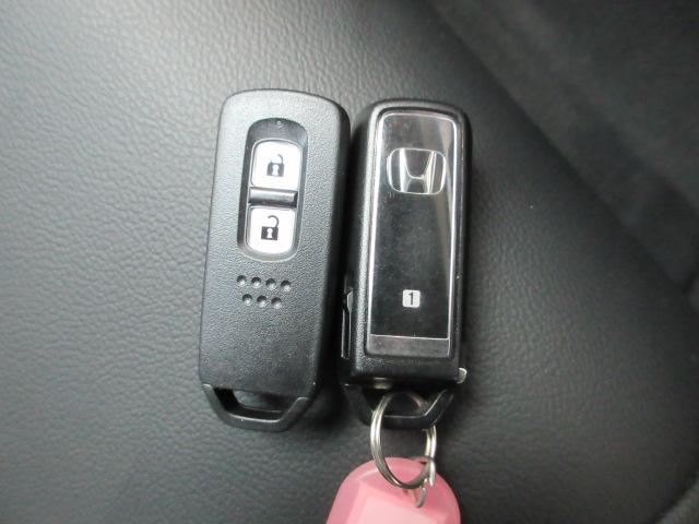 N-WGNカスタム L・ターボ ドラレコ ETC 8インチMナビ Rカメラ ETC HondaSENSING 当社デモカー BTオーディオ 衝突被害軽減装置 LEDランプ 本革シート ワンオーナー車 クリアランスソナー Bカメ 禁煙(17枚目)