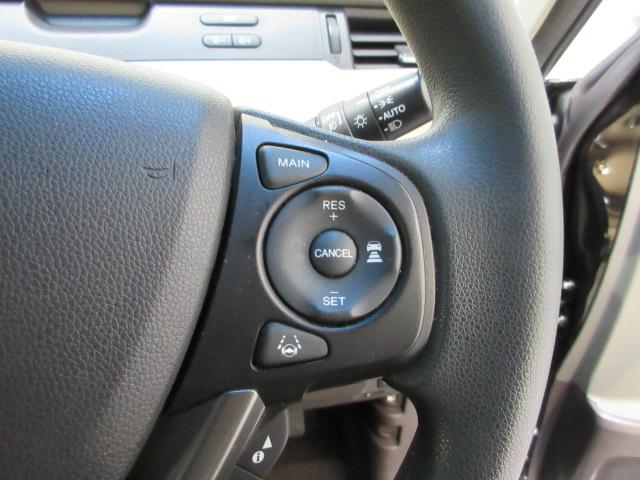 フリードハイブリッド ハイブリッド・Ｇホンダセンシング　６人　メモリーナビ　リアカメラ　両側電動スライドドア　ＥＴＣ　ＬＥＤライト　オートライト　Ｂｌｕｅｔｏｏｔｈ　ドアバイザー　ワンオーナー　軽減ブレーキ　キーフリーシステム　電動格納式ドアミラー　記録簿（7枚目）