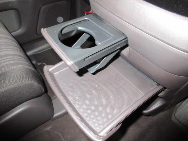 フリードハイブリッド ハイブリッド・Ｇホンダセンシング　６人　メモリーナビ　リアカメラ　両側電動スライドドア　ＥＴＣ　ＬＥＤライト　オートライト　Ｂｌｕｅｔｏｏｔｈ　ドアバイザー　ワンオーナー　軽減ブレーキ　キーフリーシステム　電動格納式ドアミラー　記録簿（11枚目）