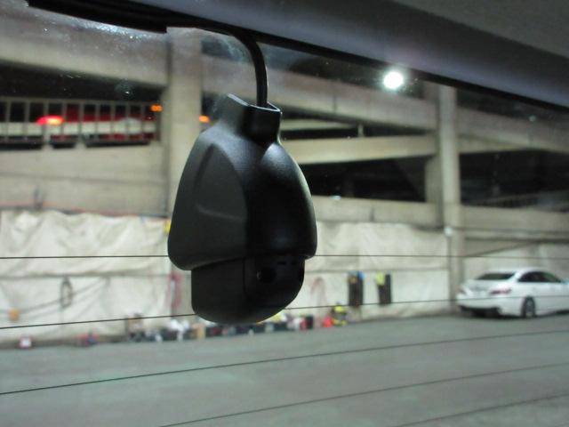 前だけではなく後方にもドラレコ装備！前後でついていると嬉しい装備ですよね！！