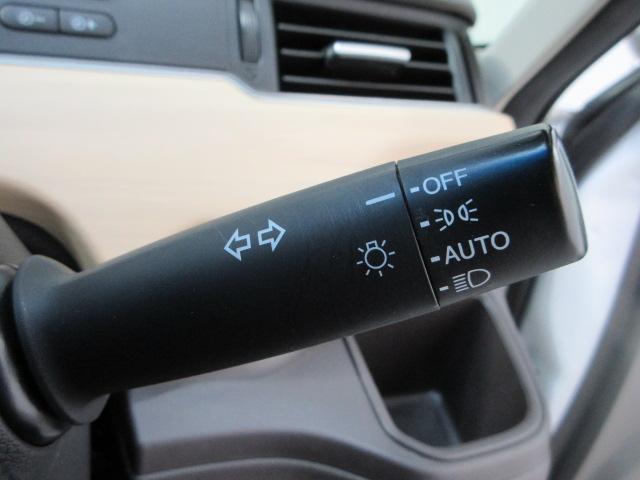 フリードハイブリッド ハイブリッド・Gホンダセンシング 6人 HondaSENSING ETC メモリーナビ リアカメラ フルセグTV Bluetooth ワンオーナー 軽減ブレーキ キーフリーシステム 電動格納式ドアミラー ミュージックプレイヤー接続可(8枚目)