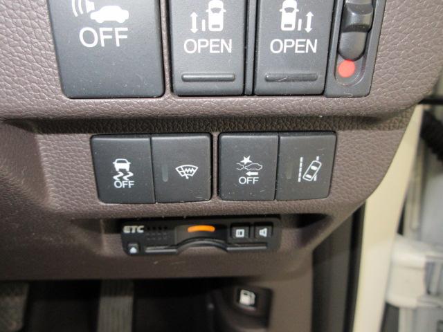 フリードハイブリッド ハイブリッド・Gホンダセンシング 6人 HondaSENSING ETC メモリーナビ リアカメラ フルセグTV Bluetooth ワンオーナー 軽減ブレーキ キーフリーシステム 電動格納式ドアミラー ミュージックプレイヤー接続可(11枚目)