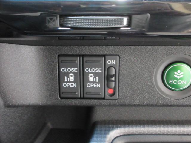 ステップワゴンスパーダ スパーダホンダセンシング 8人乗り ドラレコ メモリーナビ リアカメラ 後席モニター 両側電動スライドドア ETC2.0 Bluetooth パドルシフトワンオーナー 禁煙 LKA 盗難防止 助手席エアバッグ ワンオーナ-(12枚目)