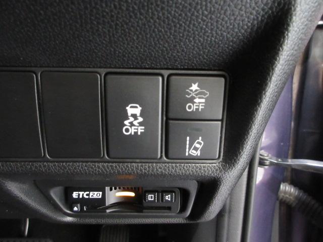 ステップワゴンスパーダ スパーダホンダセンシング 8人乗り ドラレコ メモリーナビ リアカメラ 後席モニター 両側電動スライドドア ETC2.0 Bluetooth パドルシフトワンオーナー 禁煙 LKA 盗難防止 助手席エアバッグ ワンオーナ-(13枚目)