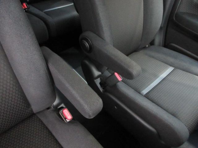 ステップワゴンスパーダ スパーダホンダセンシング 8人乗り ドラレコ メモリーナビ リアカメラ 後席モニター 両側電動スライドドア ETC2.0 Bluetooth パドルシフトワンオーナー 禁煙 LKA 盗難防止 助手席エアバッグ ワンオーナ-(18枚目)