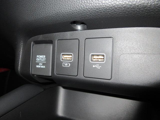 フィット ｅ：ＨＥＶクロスター　前後ドラレコ　ＥＴＣ　メモリーナビ　リアカメラ　ＨｏｎｄａＳＥＮＳＩＮＧ　パーキングセンサー　ワンオーナー　電動格納ミラー　ｂｌｕｅｔｏｏｔｈ　衝突回避システム　禁煙　１オーナー　フルオートエアコン（13枚目）