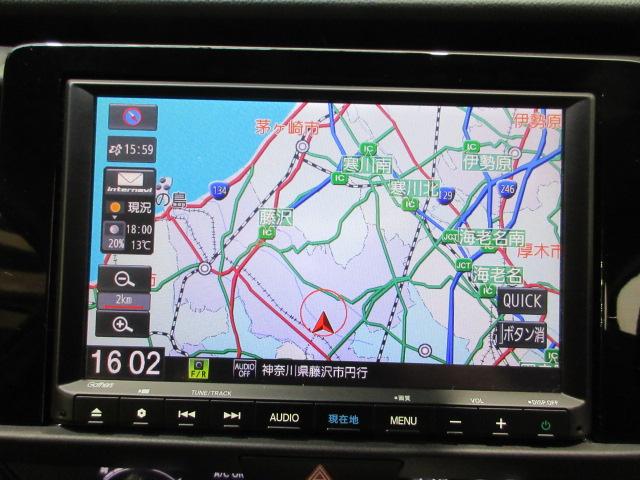 フィット e:HEVホーム HondaSENSING 前後ドラレコ メモリーナビ リアカメラ パーキングセンサー LEDヘッドライト オートライト Bluetooth ワンオーナー 前後誤発進抑制機能 クリソナ 助手席エアバッグ(3枚目)