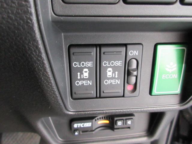 オデッセイ アブソルート 7人 HondaSENSING 前後ドラレコ メモリーナビ 全周囲カメラ フルセグTV ETC2.0 純正アルミ ワンオーナー 電動格納式ドアミラー Bluetooth音楽 緊急ブレーキ 半革シート(14枚目)