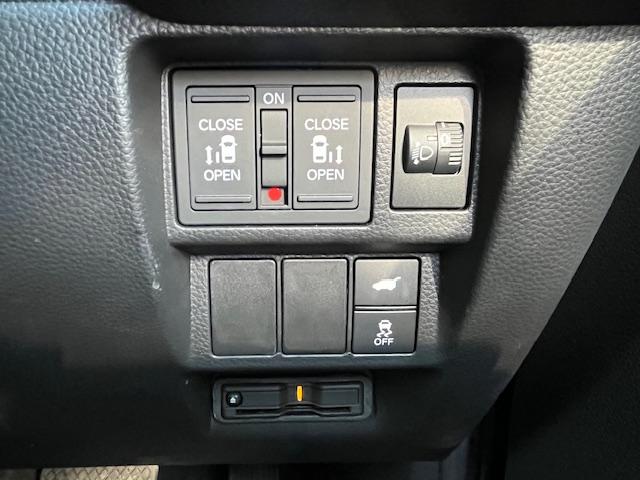 ステップワゴン スパーダ 試乗車UP 11.4メモリナビ Rカメラ ETC2.0 3カメラドラレコ キーレスエントリー 両側Pスライドドア パワーゲート リアカメラ メモリーナビ ターボ車 フルセグテレビ パワーステアリング(15枚目)