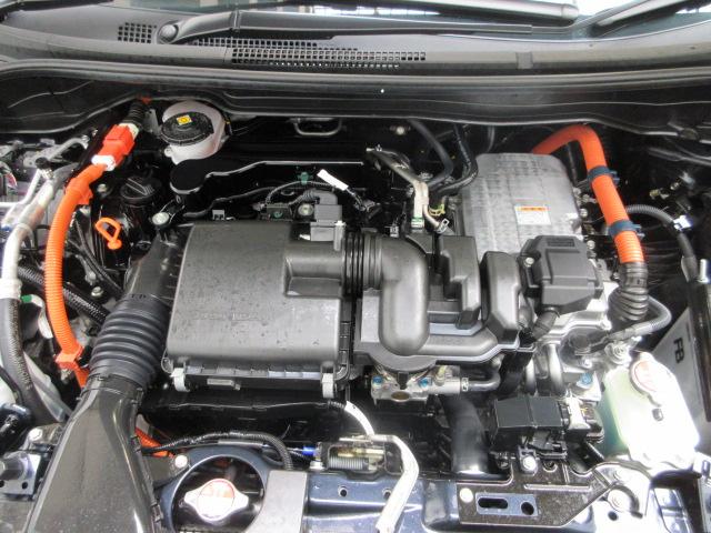 フィット ｅ：ＨＥＶホーム　当社デモカー　純正ドラレコ　メモリーナビ　リアカメラ　Ｂｌｕｅｔｏｏｔｈ　ＥＴＣ　革巻きステアリング　ＨｏｎｄａＳＥＮＳＩＮＧ　前後誤発進抑制機能　クリソナ　助手席エアバッグ　運転席エアバッグ　禁煙（19枚目）