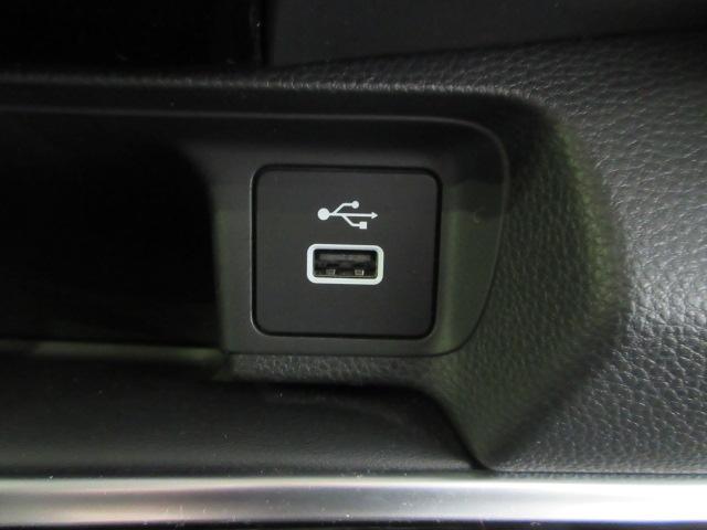 ヴェゼル ｅ：ＨＥＶＺ　前後ドラレコ　ＥＴＣ２．０　メモリーナビ　全周囲カメラ　シートヒーター　ＨｏｎｄａＳＥＮＳＩＮＧ　ワンオーナー　ブルートゥースオーディオ　盗難防止装置　１オーナー　ドラレコ付き　Ｒカメラ　記録簿（11枚目）