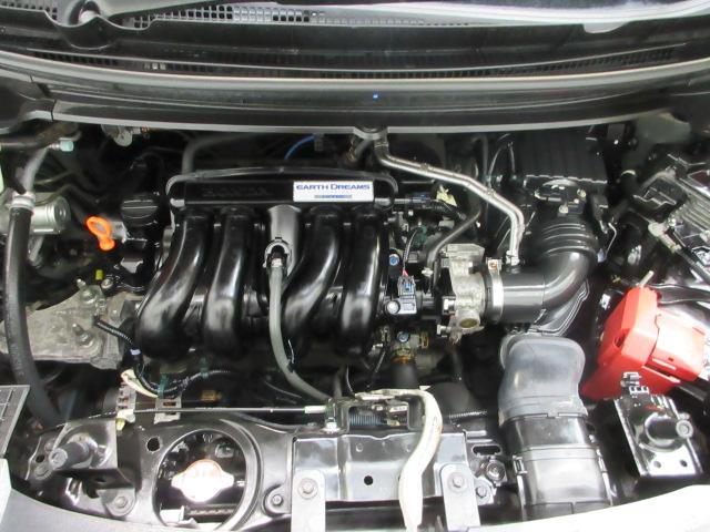 フリード G・ホンダセンシング 6人 メモリーナビ リアカメラ Bluetooth ETC 両側電動スライドドア LEDヘッドライト フロントハーフシェード ドアバイザー ワンオーナー Fセグ 追突被害軽減ブレーキ iストップ 禁煙(27枚目)