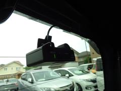 ドライブレコーダーのリア撮影用カメラです。車体後方の映像をバッチリ記録します。 3