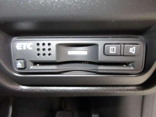 スパーダ ホンダセンシング ワンオーナー 8人乗り 純正9インチナビ Bluetooth ETC リアカメラ 安全運転支援システム 衝突軽減ブレーキシステム サイドカーテンエアバック 両席電動パワースライドドア スマートキー(11枚目)