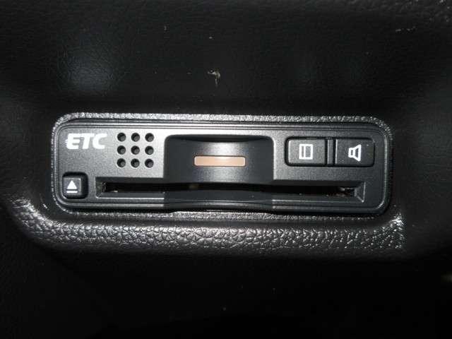 13G・Lパッケージ 純正メモリーナビ Bluetooth ETC Rカメラ イモビ AUX iストップ スマートキー&プッシュスタート 衝突軽減システム フルオートエアコン カーテンエアバッグ ETC車載器 DVD再生可(11枚目)