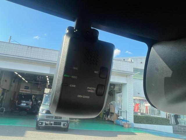 N-BOXカスタム ターボコーディネートスタイル 両側電動ドア 禁煙車 Rカメラ クルコン スマートキ- パワーステアリング ETC VSA セキュリティ エアコン LEDライト パワーウィンドウ アイドリングストップ(6枚目)