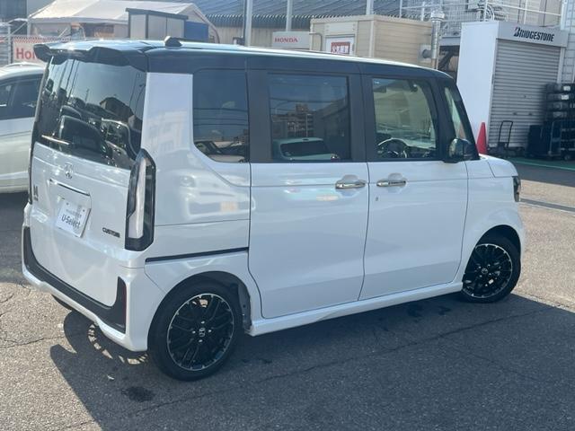 N-BOXカスタム ターボコーディネートスタイル 両側電動ドア 禁煙車 Rカメラ クルコン スマートキ- パワーステアリング ETC VSA セキュリティ エアコン LEDライト パワーウィンドウ アイドリングストップ(9枚目)