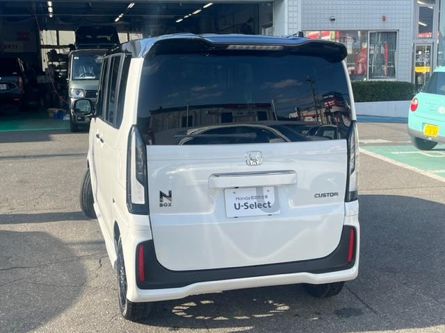N-BOXカスタム ターボコーディネートスタイル 両側電動ドア 禁煙車 Rカメラ クルコン スマートキ- パワーステアリング ETC VSA セキュリティ エアコン LEDライト パワーウィンドウ アイドリングストップ(10枚目)