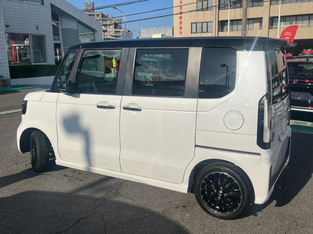 N-BOXカスタム ターボコーディネートスタイル 両側電動ドア 禁煙車 Rカメラ クルコン スマートキ- パワーステアリング ETC VSA セキュリティ エアコン LEDライト パワーウィンドウ アイドリングストップ(11枚目)