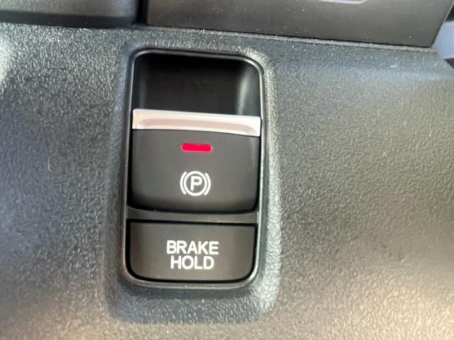 N-BOXカスタム ターボコーディネートスタイル 両側電動ドア 禁煙車 Rカメラ クルコン スマートキ- パワーステアリング ETC VSA セキュリティ エアコン LEDライト パワーウィンドウ アイドリングストップ(20枚目)