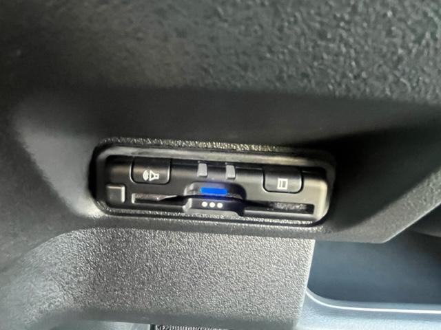 N-BOXカスタム ターボコーディネートスタイル 両側電動ドア 禁煙車 Rカメラ クルコン スマートキ- パワーステアリング ETC VSA セキュリティ エアコン LEDライト パワーウィンドウ アイドリングストップ(21枚目)