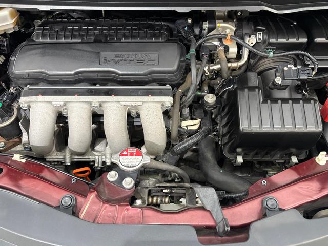 フリード Ｇジャストセレクション　純正メモリーナビ　ワンセグＴＶ　バックカメラ　スマートキー　左側パワースライドドア　ディスチャージヘッドライト　ＥＴＣ　ベンチシート　Ｂｌｕｅｔｏｏｔｈ対応　Ｂモニター　スマトキー　定期点検記録簿（2枚目）