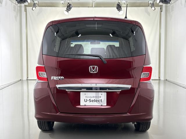 フリード Ｇジャストセレクション　純正メモリーナビ　ワンセグＴＶ　バックカメラ　スマートキー　左側パワースライドドア　ディスチャージヘッドライト　ＥＴＣ　ベンチシート　Ｂｌｕｅｔｏｏｔｈ対応　Ｂモニター　スマトキー　定期点検記録簿（11枚目）