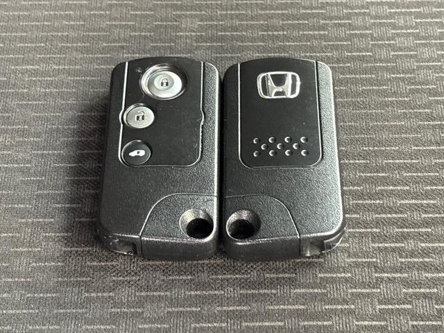 フリード Ｇジャストセレクション　純正メモリーナビ　ワンセグＴＶ　バックカメラ　スマートキー　左側パワースライドドア　ディスチャージヘッドライト　ＥＴＣ　ベンチシート　Ｂｌｕｅｔｏｏｔｈ対応　Ｂモニター　スマトキー　定期点検記録簿（18枚目）