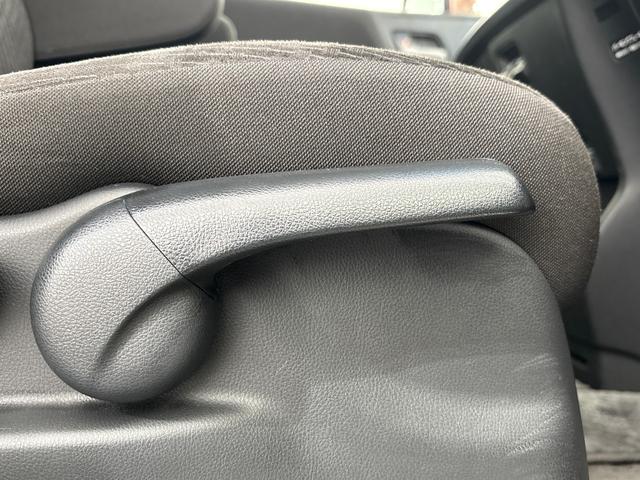 フリード Ｇジャストセレクション　純正メモリーナビ　ワンセグＴＶ　バックカメラ　スマートキー　左側パワースライドドア　ディスチャージヘッドライト　ＥＴＣ　ベンチシート　Ｂｌｕｅｔｏｏｔｈ対応　Ｂモニター　スマトキー　定期点検記録簿（27枚目）