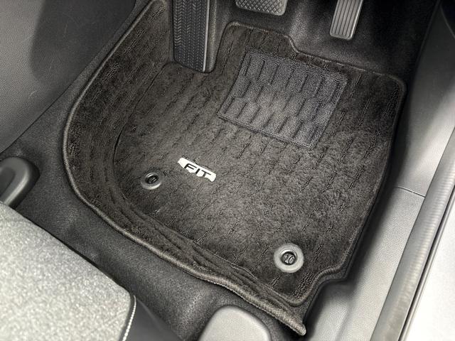 フィット ホーム　●ワンオーナー●衝突軽減ブレーキ●認定中古車●ＬＥＤライト●クリアランスソナー●クルコン●スマートキー●横滑り防止装置　レーンキープアシスト　禁煙車　電動格納ドアミラー　エアバッグ　ｉストップ　ＶＳＡ（26枚目）