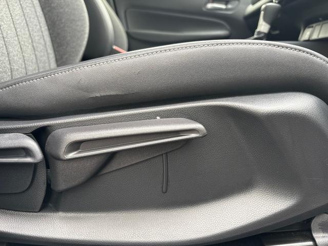 フィット ホーム　●ワンオーナー●衝突軽減ブレーキ●認定中古車●ＬＥＤライト●クリアランスソナー●クルコン●スマートキー●横滑り防止装置　レーンキープアシスト　禁煙車　電動格納ドアミラー　エアバッグ　ｉストップ　ＶＳＡ（27枚目）