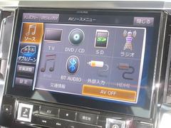 ナビゲーションはアルパイン１１．４インチＳＤナビを装着しております。ＡＭ、ＦＭ、ＣＤ、ＤＶＤ再生、Ｂｌｕｅｔｏｏｔｈ、フルセグＴＶがご使用いただけます。初めて訪れた場所でも安心ですね！ 2