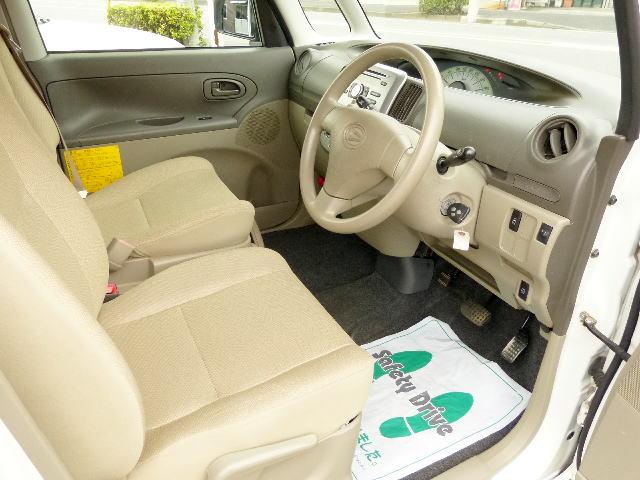タント L ウェルカムシート 助手席回転リフトダウン リフトリモコン 福祉車輌 タイミングチェーン パワースライドドア キーレスエントリー 純正CDオーディオ 4速AT 盗難防止システム 衝突安全ボディ エアコン(9枚目)