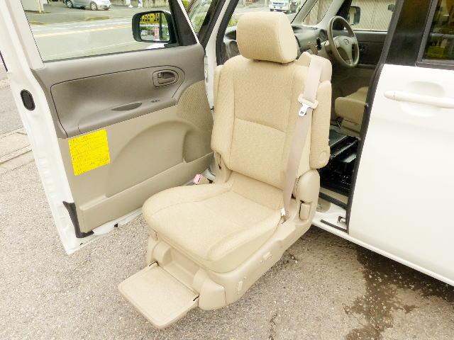 タント L ウェルカムシート 助手席回転リフトダウン リフトリモコン 福祉車輌 タイミングチェーン パワースライドドア キーレスエントリー 純正CDオーディオ 4速AT 盗難防止システム 衝突安全ボディ エアコン(15枚目)