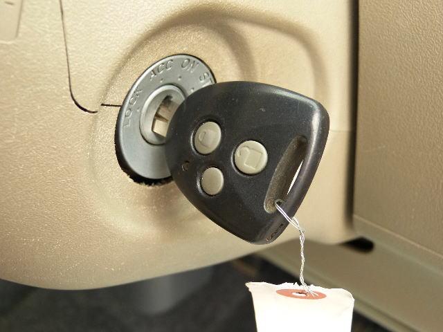 タント L ウェルカムシート 助手席回転リフトダウン リフトリモコン 福祉車輌 タイミングチェーン パワースライドドア キーレスエントリー 純正CDオーディオ 4速AT 盗難防止システム 衝突安全ボディ エアコン(21枚目)