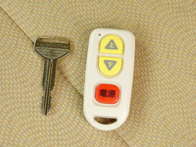 タント L ウェルカムシート 助手席回転リフトダウン リフトリモコン 福祉車輌 タイミングチェーン パワースライドドア キーレスエントリー 純正CDオーディオ 4速AT 盗難防止システム 衝突安全ボディ エアコン(22枚目)