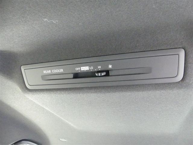 ヴォクシー S-G フルセグ メモリーナビ バックカメラ 衝突被害軽減システム ETC 両側電動スライド LEDヘッドランプ 3列シート ウオークスルー ワンオーナー DVD再生 ミュージックプレイヤー接続可 記録簿(17枚目)