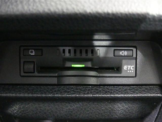 ヴォクシー ハイブリッドＺＳ　煌ＩＩＩ　フルセグ　メモリーナビ　後席モニター　バックカメラ　衝突被害軽減システム　ＥＴＣ　両側電動スライド　ＬＥＤヘッドランプ　３列シート　ワンオーナー　ＤＶＤ再生　ミュージックプレイヤー接続可　記録簿　ＣＤ（9枚目）