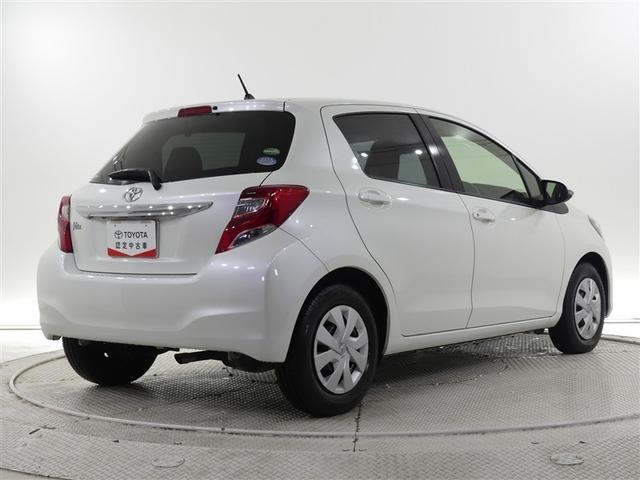 ヴィッツ Ｆ　フルセグ　メモリーナビ　バックカメラ　衝突被害軽減システム　ＥＴＣ　ＤＶＤ再生　記録簿　アイドリングストップ　ナビ＆ＴＶ　ＣＤ　キーレス（3枚目）