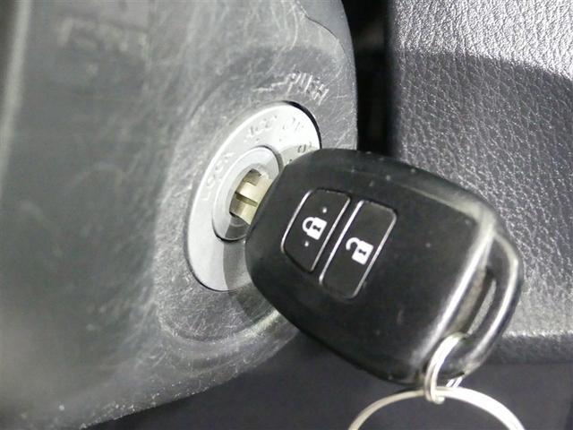 ヴィッツ Ｆ　フルセグ　メモリーナビ　バックカメラ　衝突被害軽減システム　ＥＴＣ　ＤＶＤ再生　記録簿　アイドリングストップ　ナビ＆ＴＶ　ＣＤ　キーレス（14枚目）