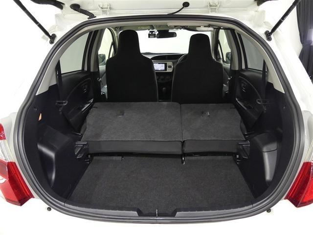 ヴィッツ Ｆ　フルセグ　メモリーナビ　バックカメラ　衝突被害軽減システム　ＥＴＣ　ＤＶＤ再生　記録簿　アイドリングストップ　ナビ＆ＴＶ　ＣＤ　キーレス（18枚目）